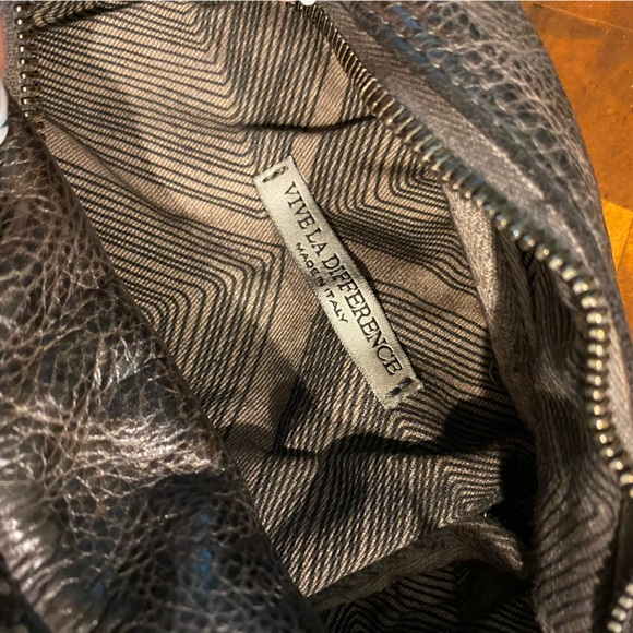 NWT Vive La Difference Italian Leather Crossbody - Picture 8 of 8